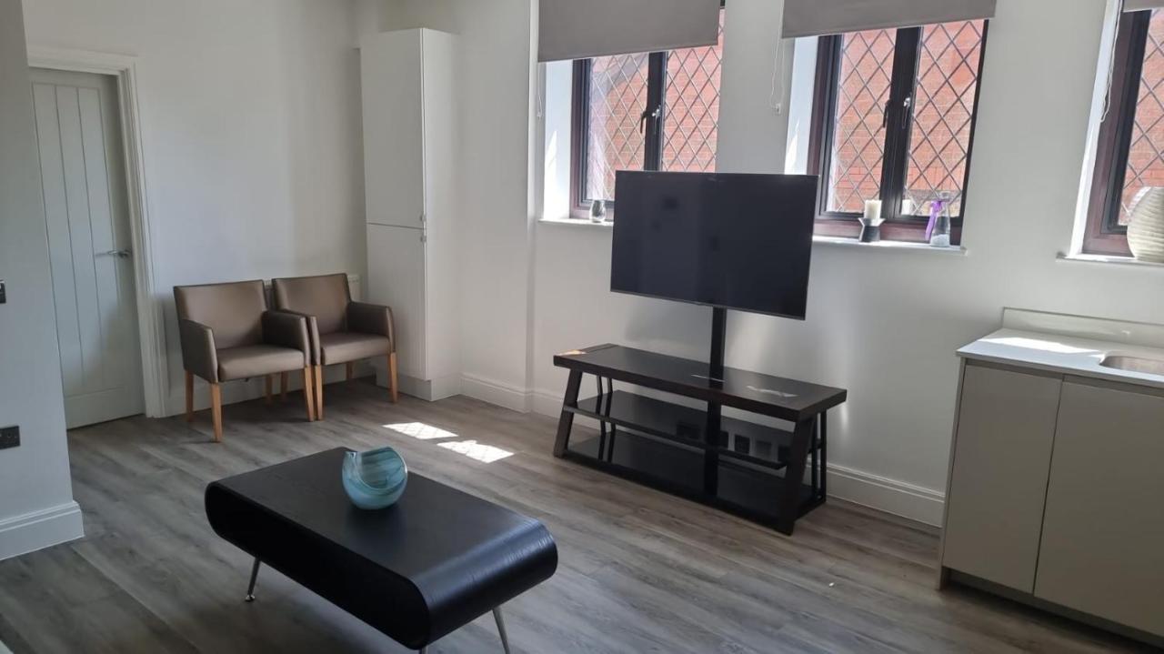 Jasmin Apartments - Luxury 1 & 2 Bedroom Units With Free Parking Bushey Bagian luar foto