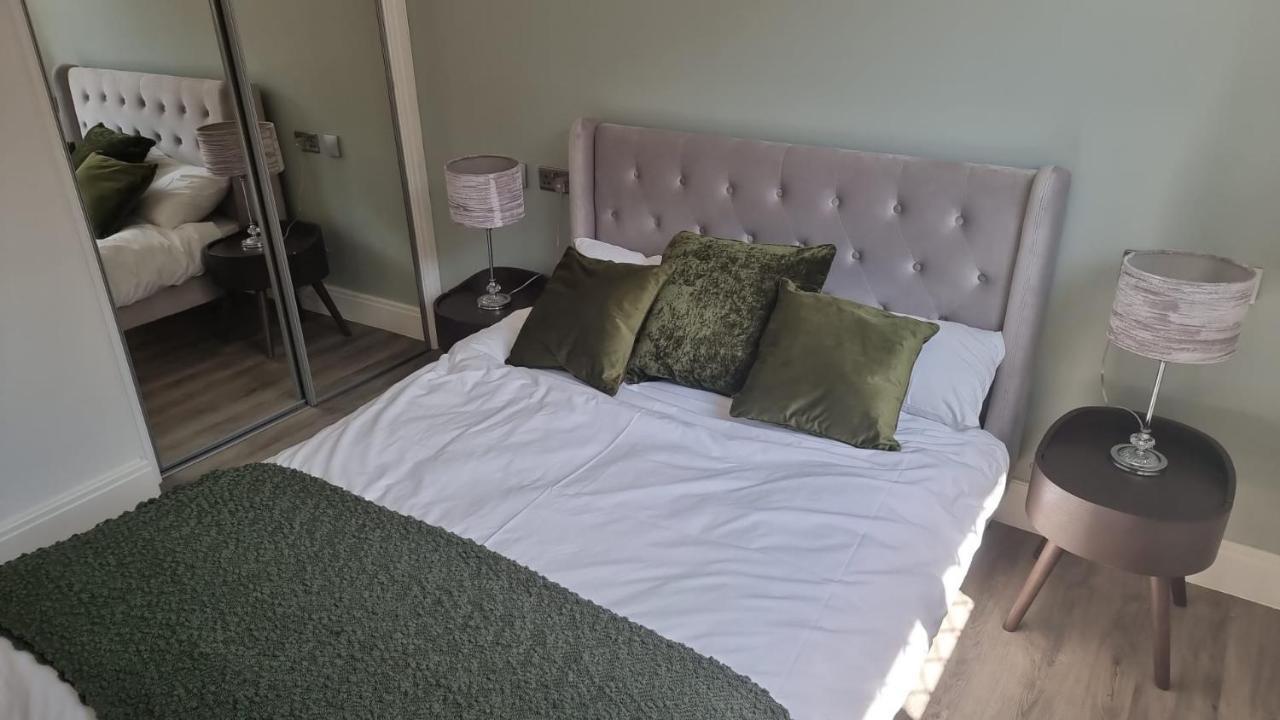 Jasmin Apartments - Luxury 1 & 2 Bedroom Units With Free Parking Bushey Bagian luar foto